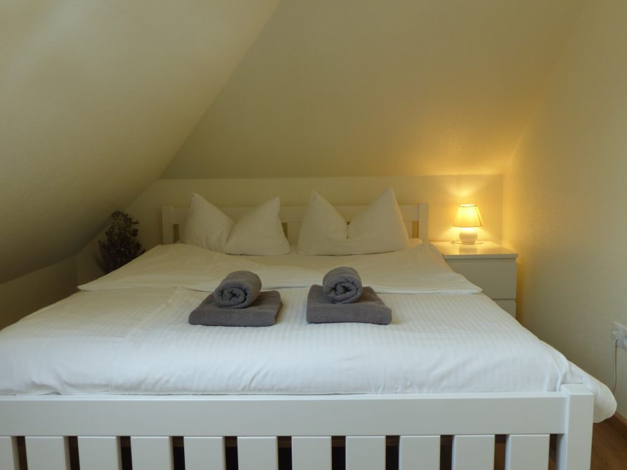 single- / double room